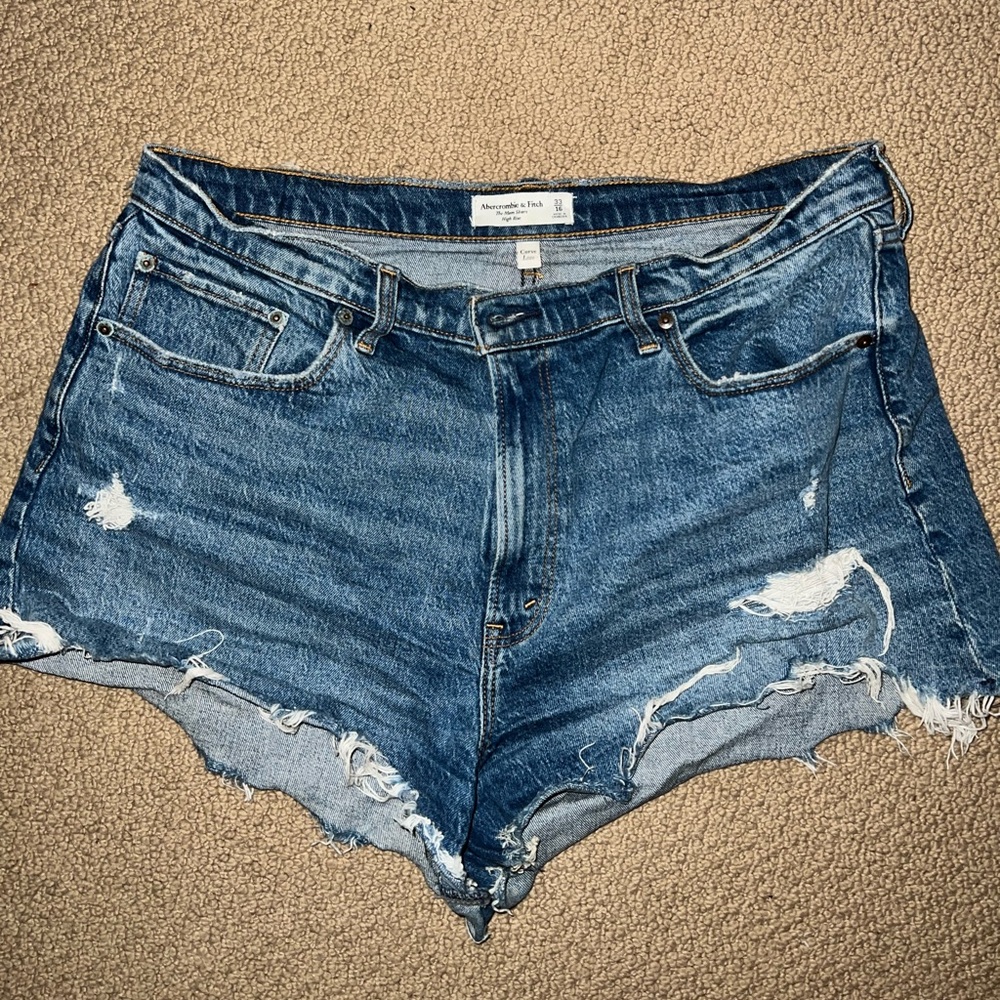 Abercrombie Curve Love High Rise Mom Short